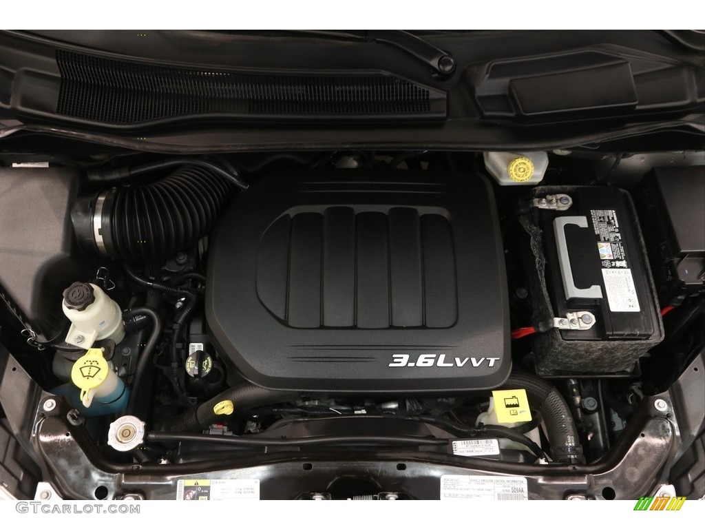 2016 Town & Country Touring - Billet Silver Metallic / Black/Light Graystone photo #20