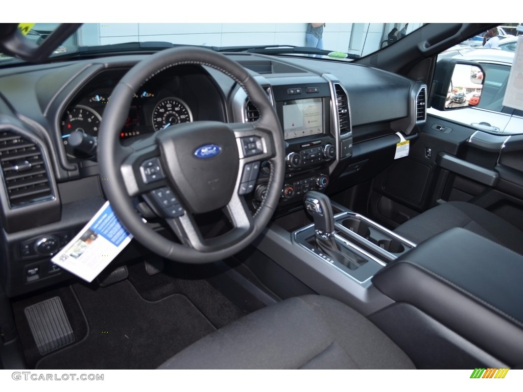 Black Interior 2018 Ford F150 XLT SuperCrew 4x4 Photo #122336435