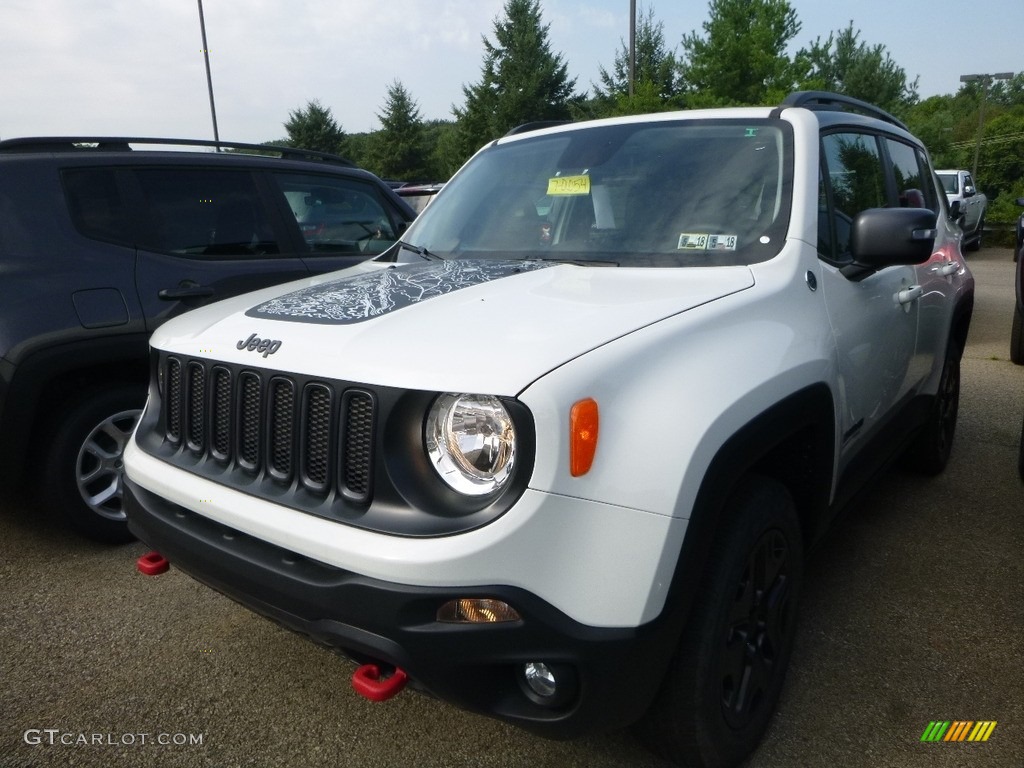 2017 Renegade Trailhawk 4x4 - Alpine White / Black photo #2