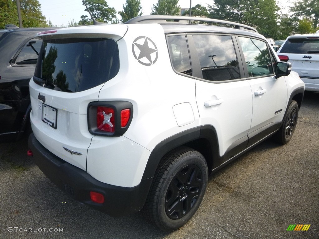 2017 Renegade Trailhawk 4x4 - Alpine White / Black photo #9