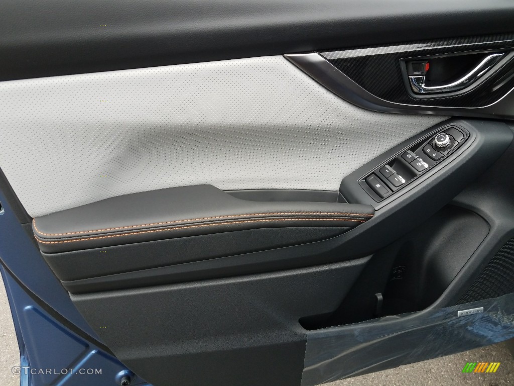 2018 Subaru Crosstrek 2.0i Limited Gray Door Panel Photo #122341115