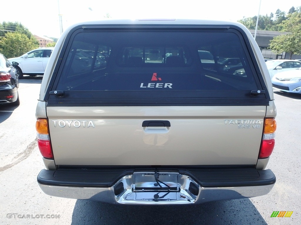 2004 Tacoma V6 Xtracab 4x4 - Mystic Gold Metallic / Oak photo #8