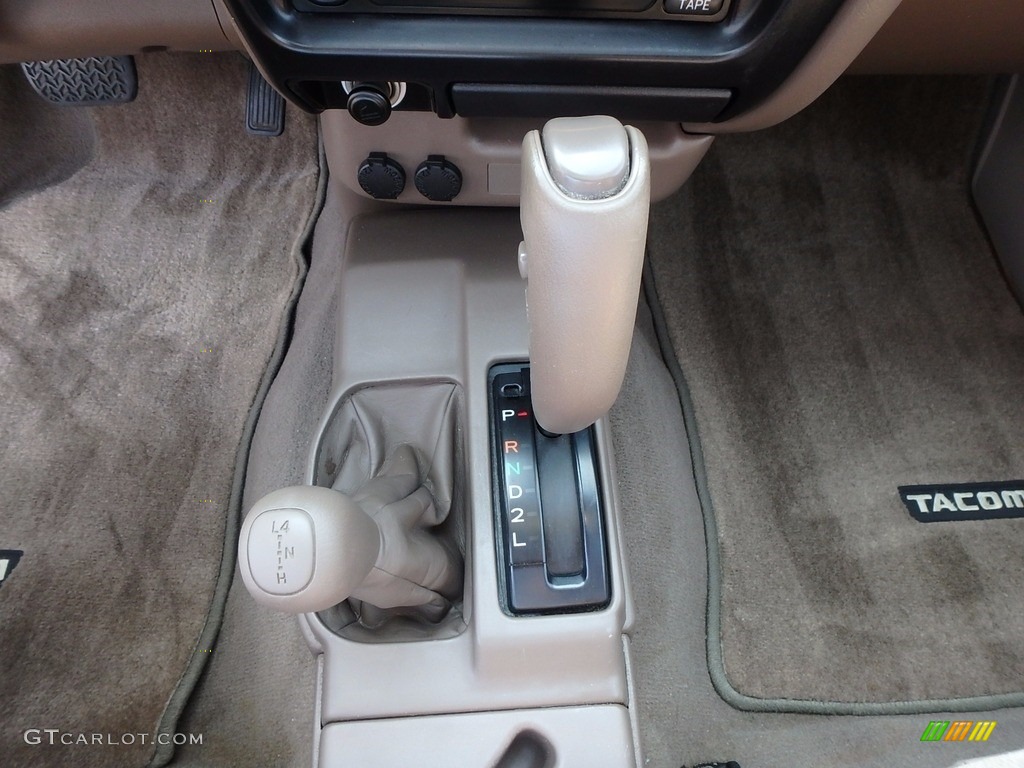 2004 Tacoma V6 Xtracab 4x4 - Mystic Gold Metallic / Oak photo #20