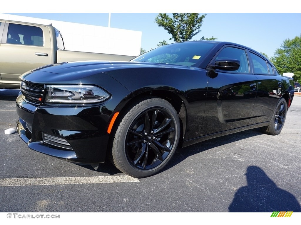 2018 Charger SXT - Pitch Black / Black photo #1