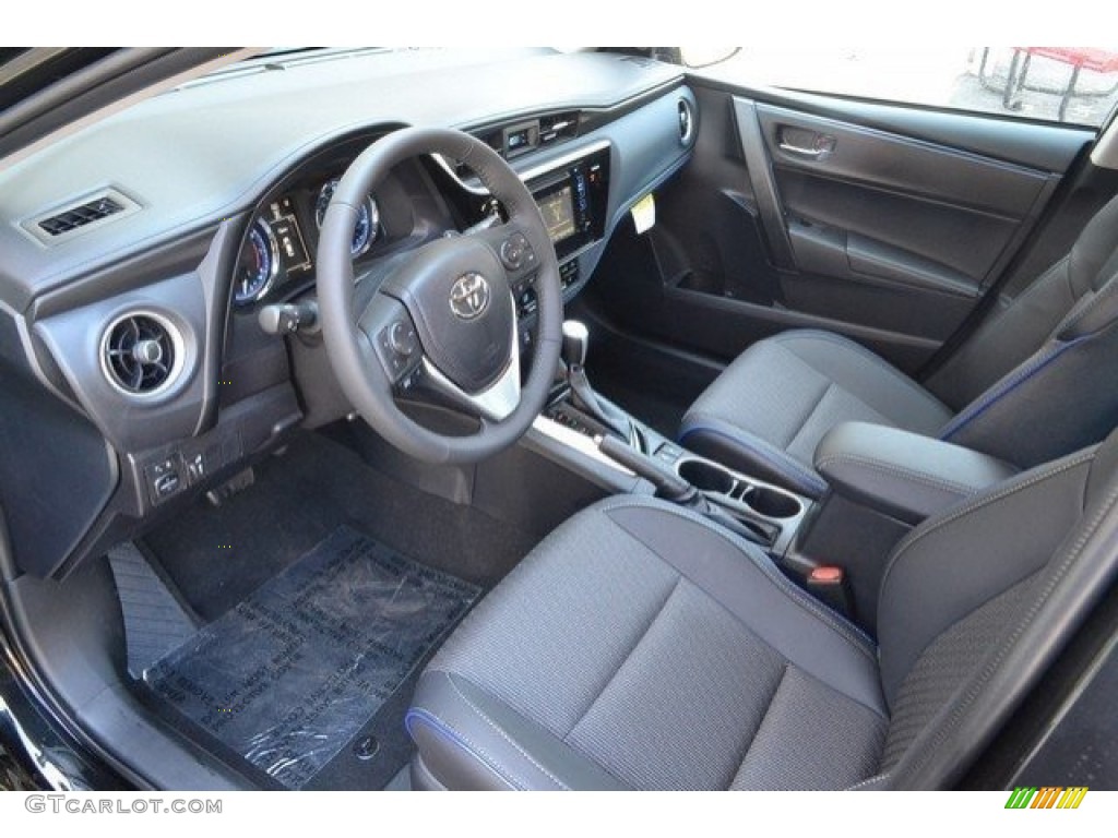 2017 Corolla SE - Black Sand Pearl / Black photo #5