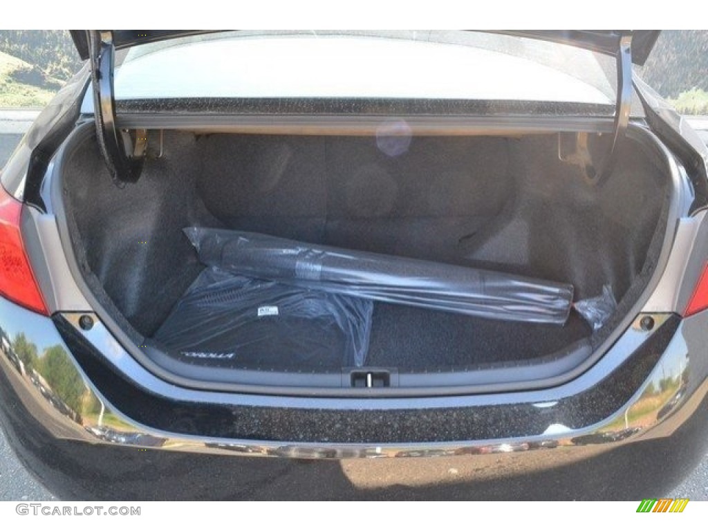 2017 Corolla SE - Black Sand Pearl / Black photo #8