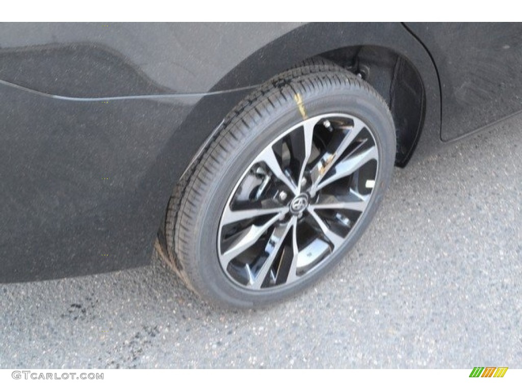 2017 Corolla SE - Black Sand Pearl / Black photo #9