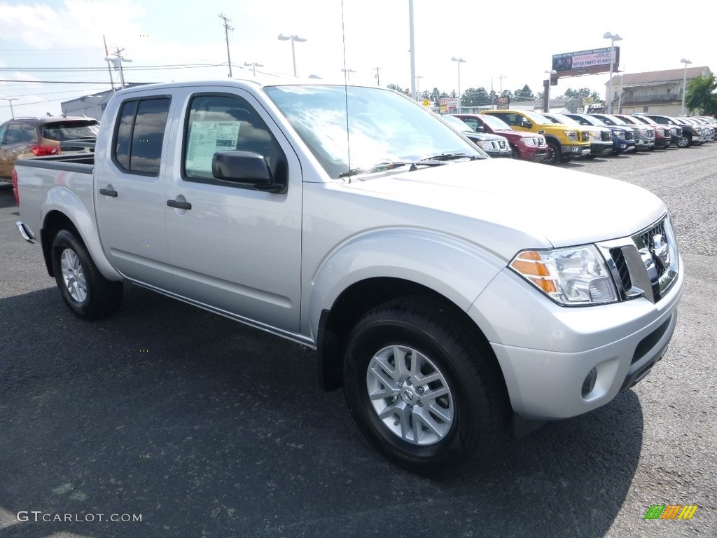2017 Frontier SV Crew Cab 4x4 - Brilliant Silver / Steel photo #1