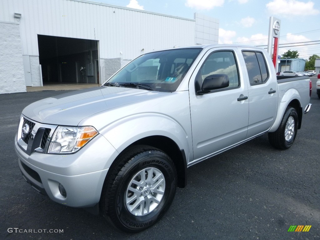 2017 Frontier SV Crew Cab 4x4 - Brilliant Silver / Steel photo #12