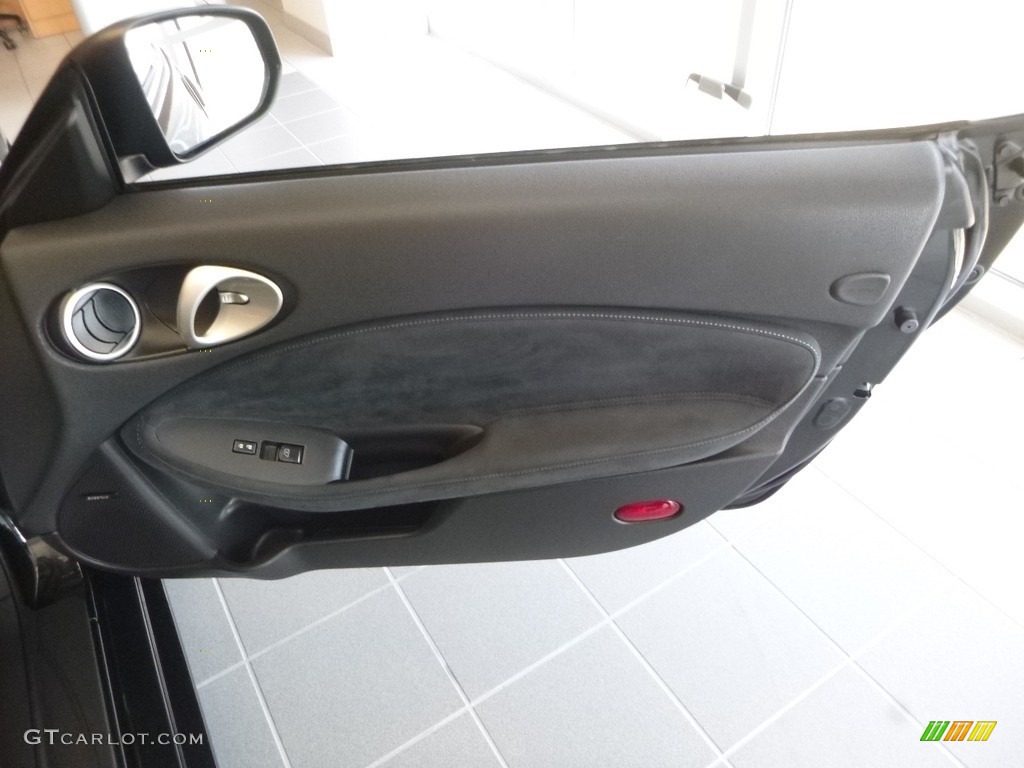2016 Nissan 370Z Touring Roadster Gray Door Panel Photo #122348923