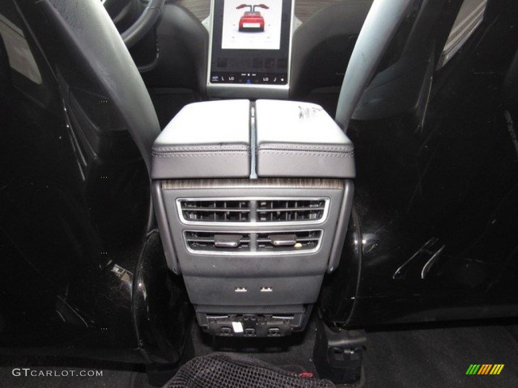 2016 Tesla Model X 75D Controls Photo #122364514