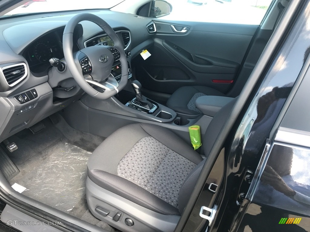 Charcoal Black Interior 2017 Hyundai Ioniq Hybrid SEL Photo #122371228