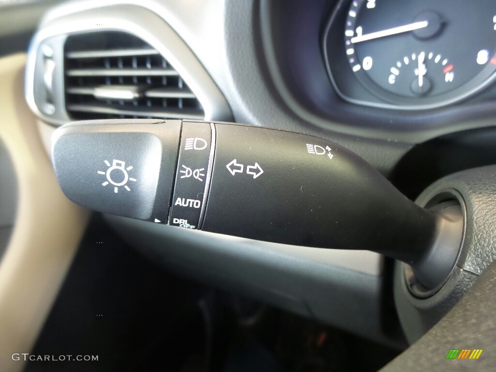 2018 Hyundai Elantra GT Standard Elantra GT Model Controls Photo #122372203