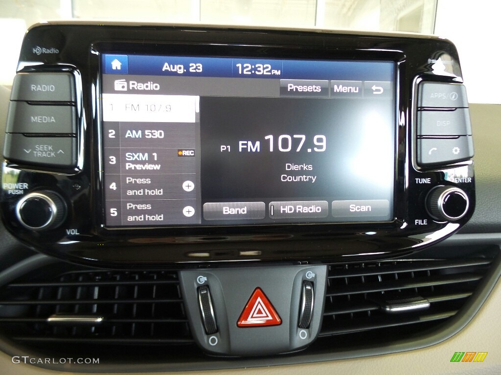 2018 Hyundai Elantra GT Standard Elantra GT Model Controls Photo #122372311