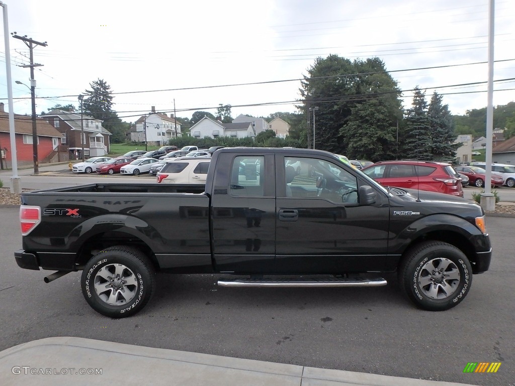 2011 F150 STX SuperCab 4x4 - Tuxedo Black Metallic / Steel Gray photo #4