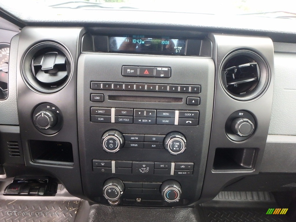 2011 F150 STX SuperCab 4x4 - Tuxedo Black Metallic / Steel Gray photo #17