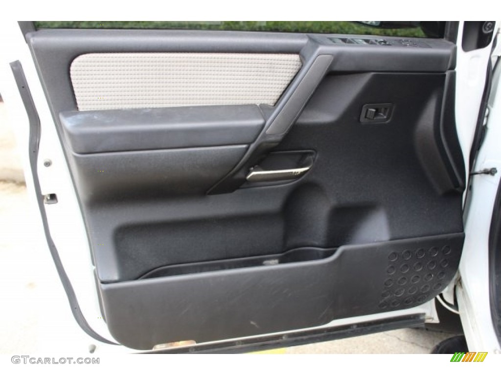 2010 Titan PRO-4X Crew Cab 4x4 - Blizzard White / Charcoal photo #16