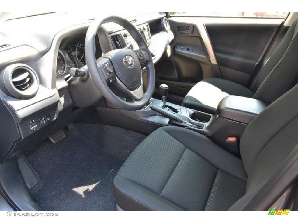 2017 RAV4 LE - Magnetic Gray Metallic / Black photo #5