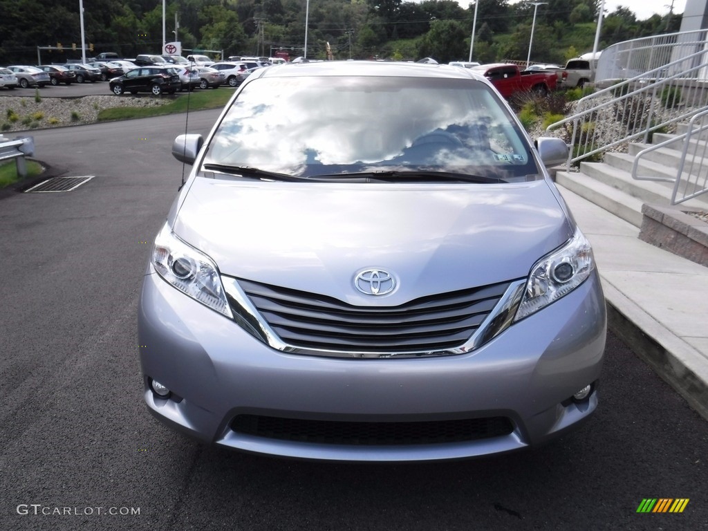 2014 Sienna XLE - Silver Sky Metallic / Light Gray photo #5