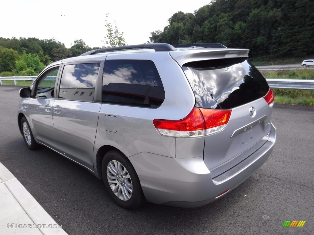 2014 Sienna XLE - Silver Sky Metallic / Light Gray photo #8