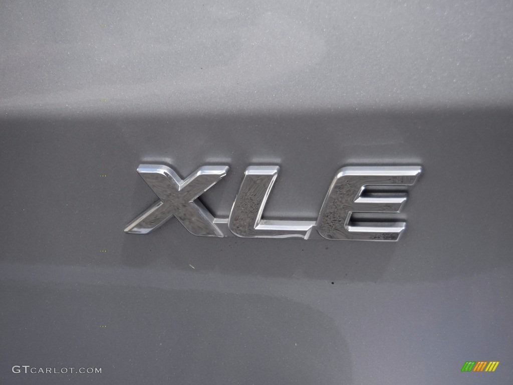 2014 Sienna XLE - Silver Sky Metallic / Light Gray photo #11