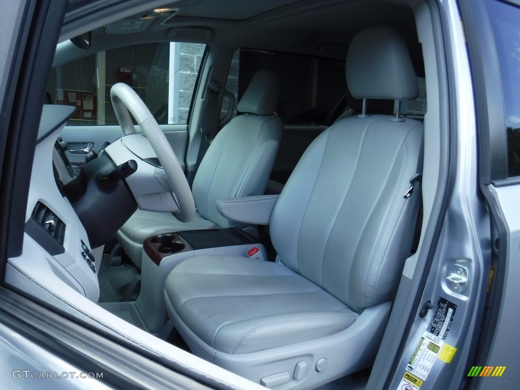 2014 Sienna XLE - Silver Sky Metallic / Light Gray photo #13
