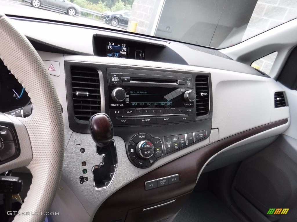 2014 Sienna XLE - Silver Sky Metallic / Light Gray photo #18