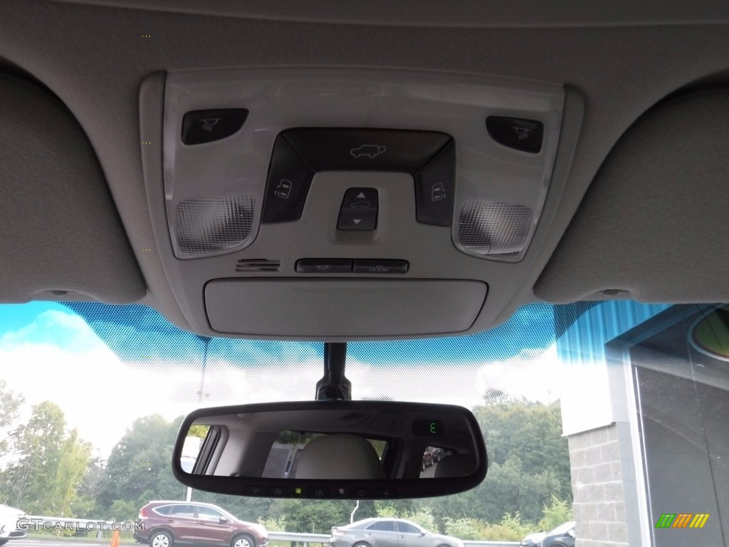 2014 Sienna XLE - Silver Sky Metallic / Light Gray photo #20