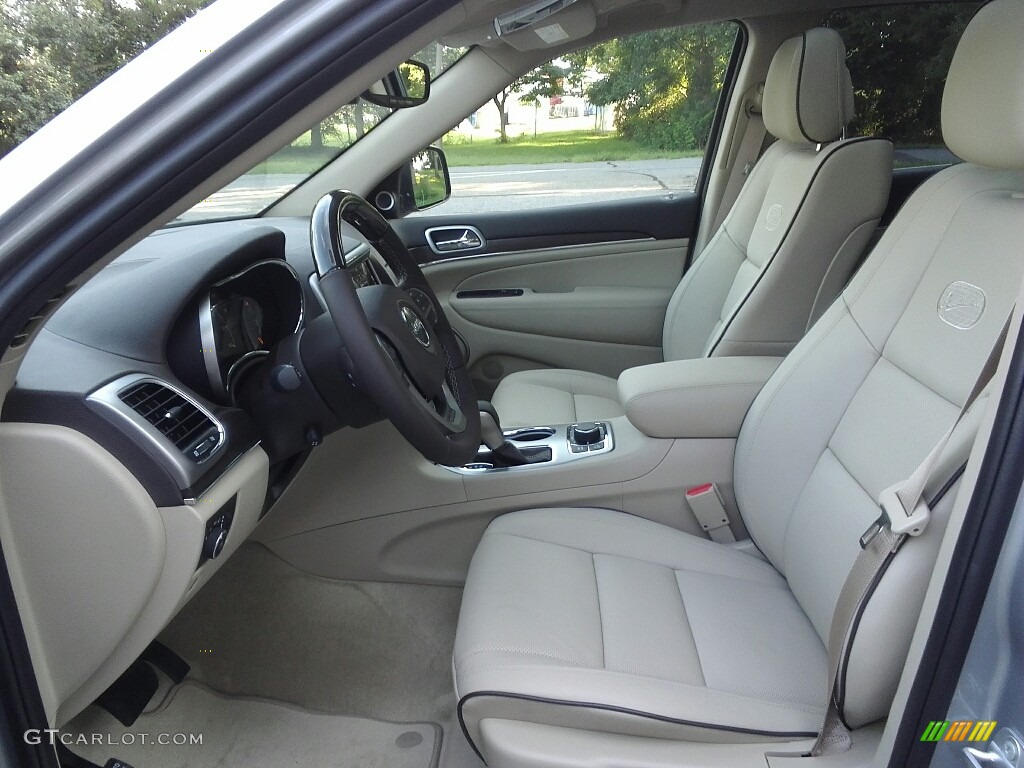 Brown/Light Frost Beige Interior 2018 Jeep Grand Cherokee Overland 4x4 Photo #122382925