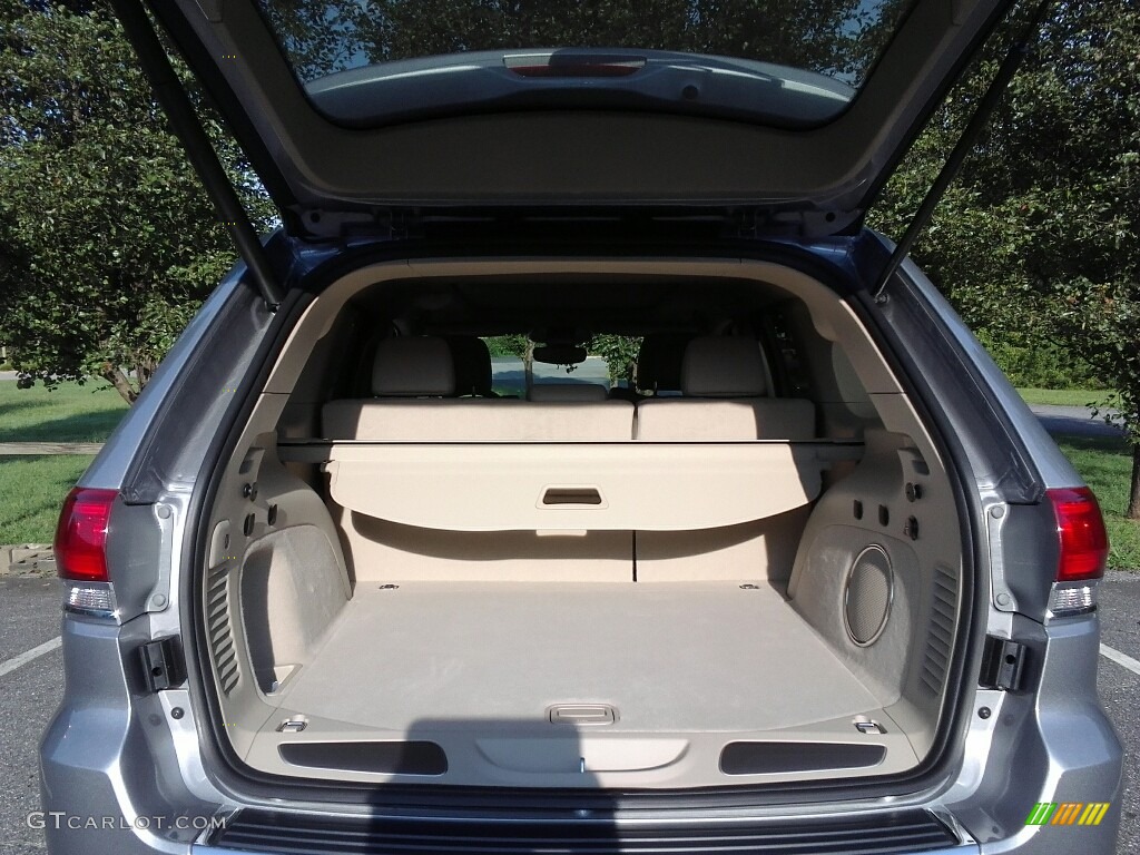 2018 Jeep Grand Cherokee Overland 4x4 Trunk Photo #122382967