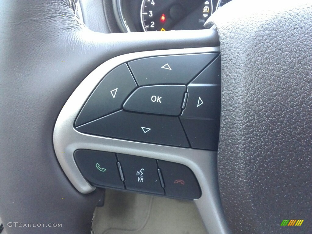 2018 Jeep Grand Cherokee Overland 4x4 Controls Photo #122383090