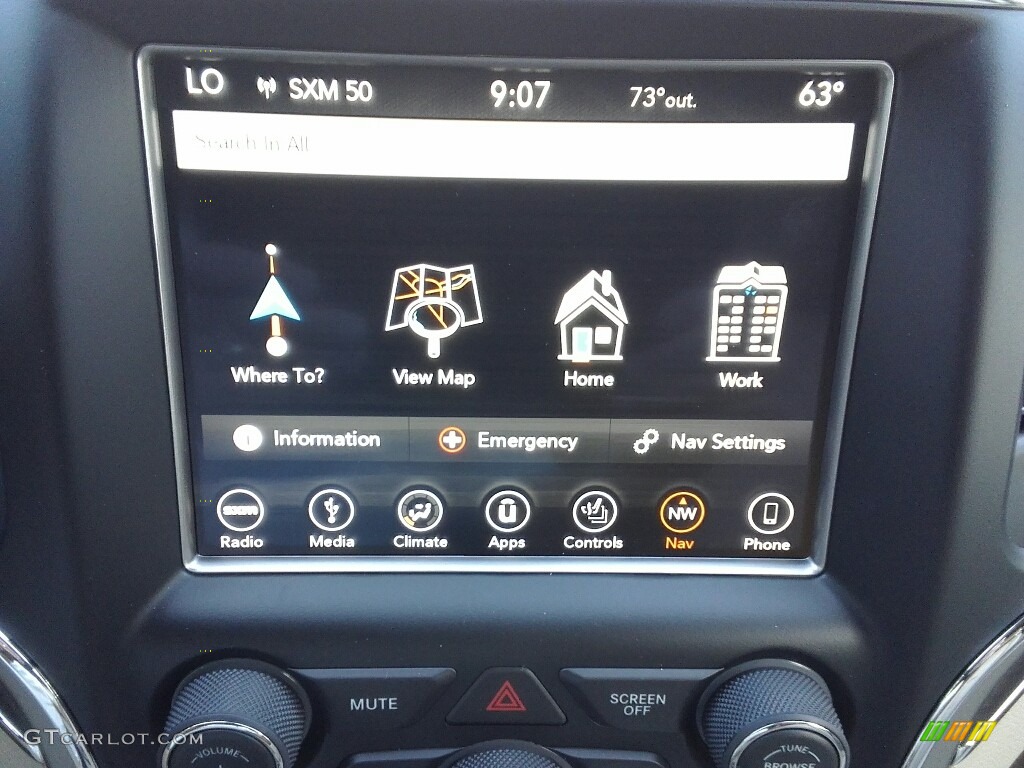 2018 Jeep Grand Cherokee Overland 4x4 Controls Photo #122383258