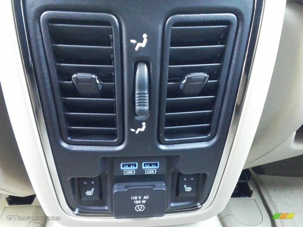 2018 Jeep Grand Cherokee Overland 4x4 Controls Photo #122383363