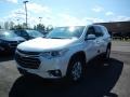 2018 Iridescent Pearl Tricoat Chevrolet Traverse LT  photo #1