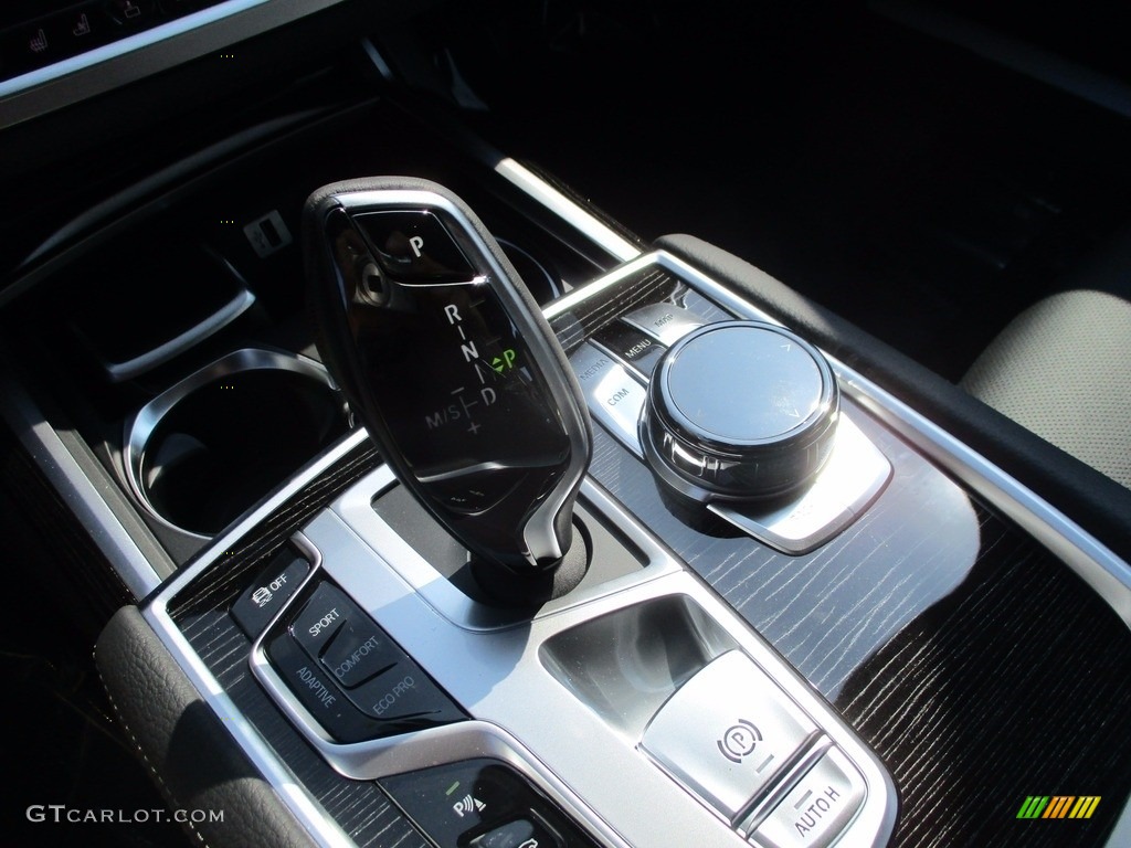 2018 7 Series 740i xDrive Sedan - Black Sapphire Metallic / Black photo #14
