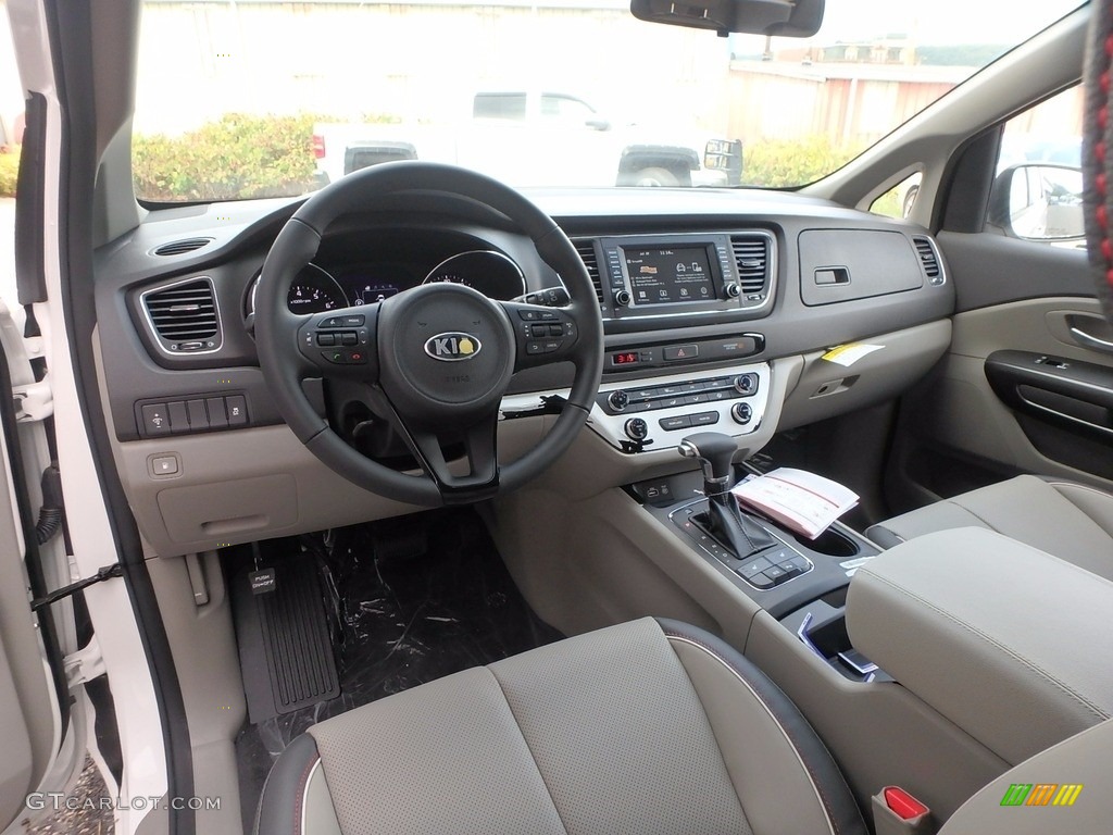2017 Sedona LX - Clear White / Dark Graphite photo #13
