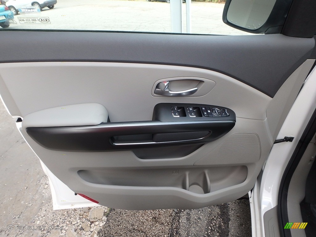 2017 Sedona LX - Clear White / Dark Graphite photo #14