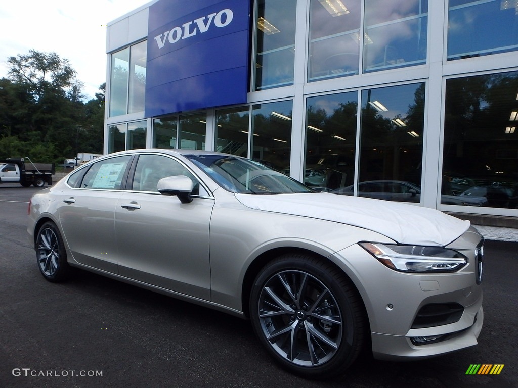 Luminous Sand Metallic 2018 Volvo S90 T5 Exterior Photo #122402496