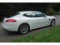 White - Panamera 4 Photo No. 6