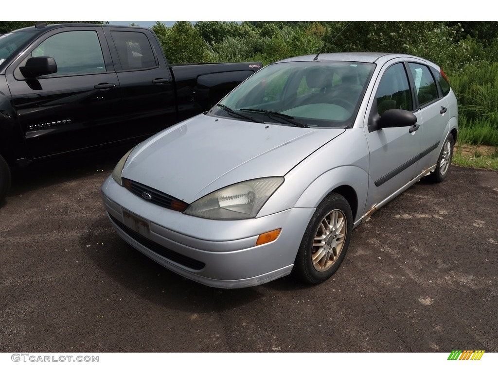 2003 Focus ZX5 Hatchback - Sangria Red Metallic / Medium Graphite photo #3