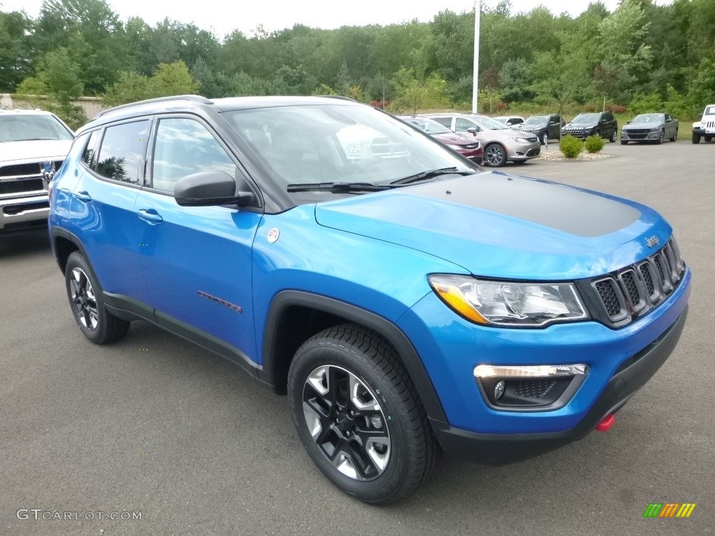 2018 Compass Trailhawk 4x4 - Laser Blue Pearl / Black/Ruby Red photo #7