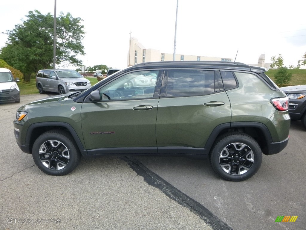 2018 Compass Trailhawk 4x4 - Olive Green Pearl / Black/Ruby Red photo #2