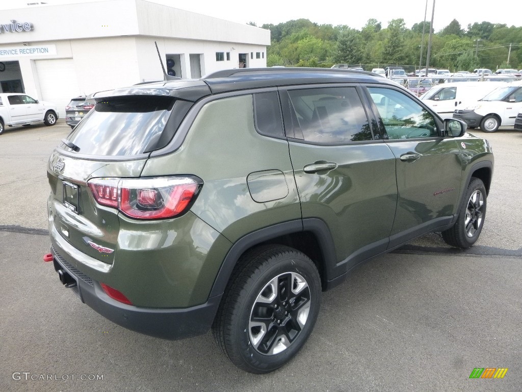 2018 Compass Trailhawk 4x4 - Olive Green Pearl / Black/Ruby Red photo #5