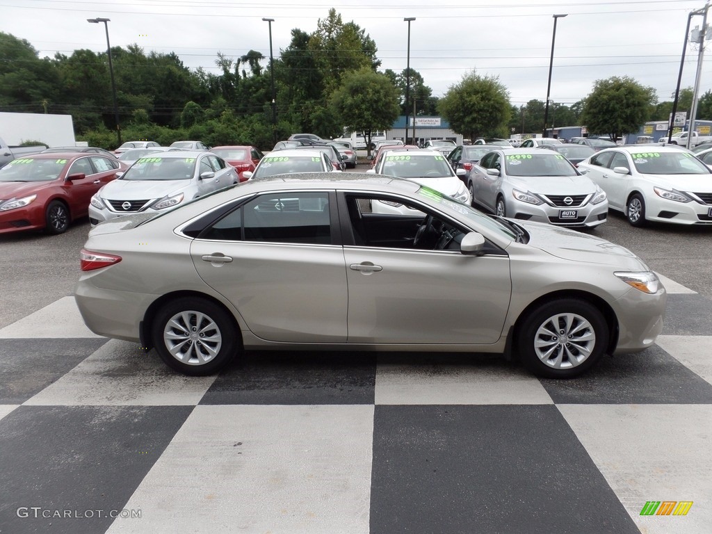 2015 Camry LE - Creme Brulee Mica / Black photo #3