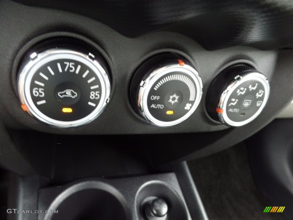 2017 Mitsubishi Outlander Sport ES Controls Photo #122417685