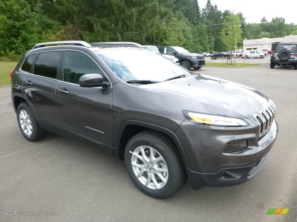 Granite Crystal Metallic 2018 Jeep Cherokee Latitude Plus 4x4 Exterior Photo #122419356
