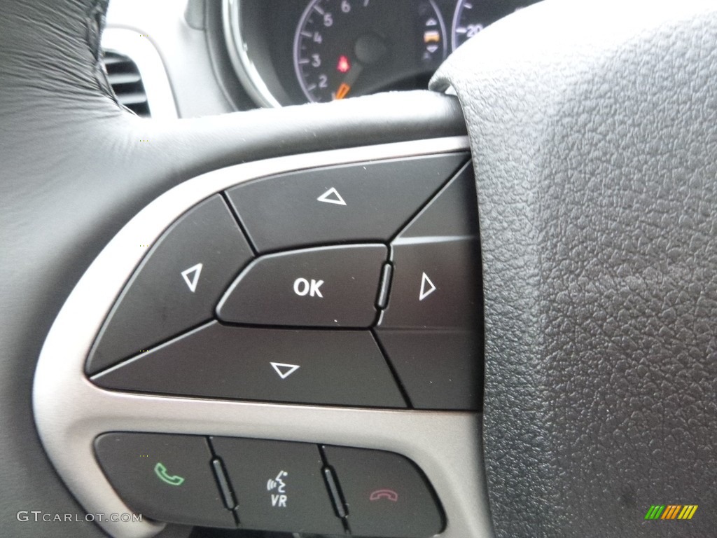 2018 Jeep Grand Cherokee Overland 4x4 Controls Photo #122420892