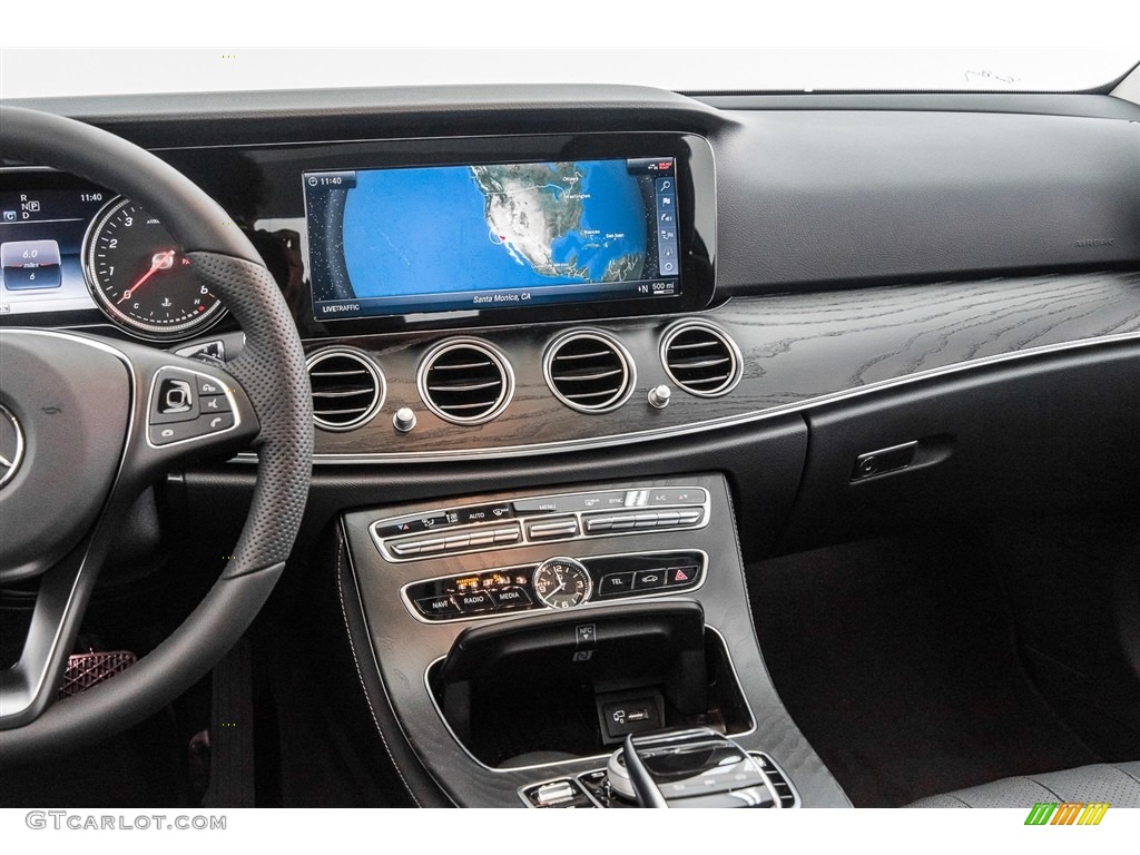 2018 Mercedes-Benz E 300 Sedan Black Dashboard Photo #122431030