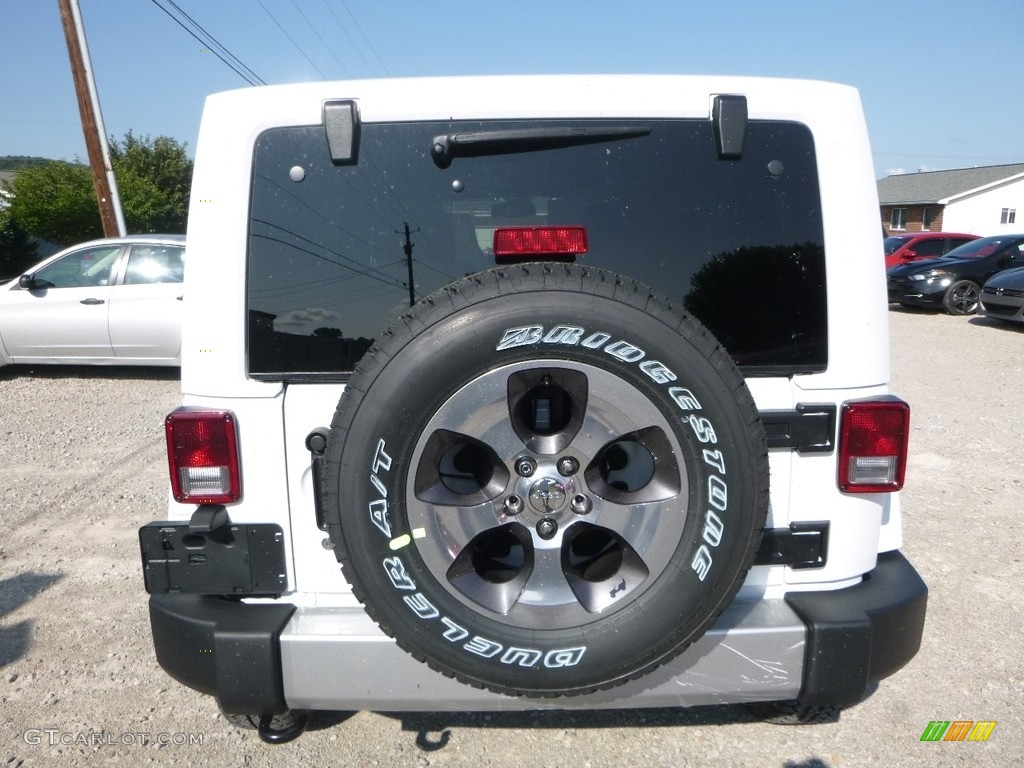 2017 Wrangler Unlimited Sahara 4x4 - Bright White / Black/Dark Saddle photo #4