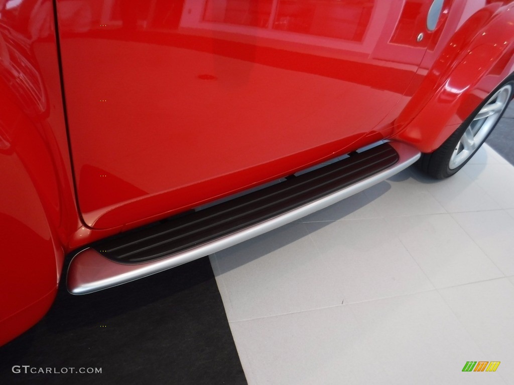 2004 SSR  - Redline Red / Ebony photo #7
